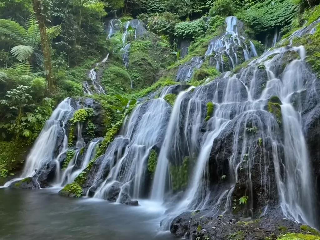 Foto wisata di Wanagiri Pucak Manik Waterfall - Gambar ke-3