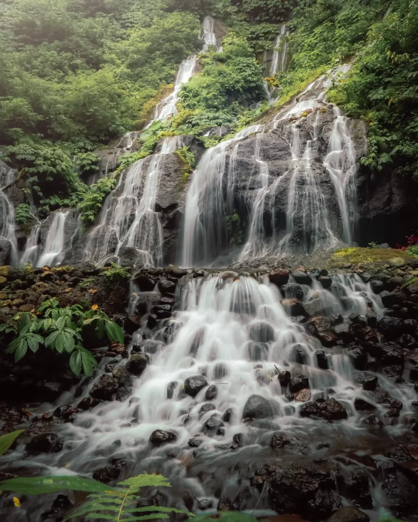 Foto wisata di Wanagiri Pucak Manik Waterfall - Gambar ke-2